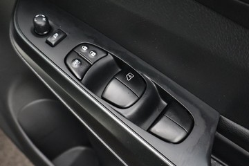 https://dvg-vehicle-assets.s3.amazonaws.com/U20181/8n5152wqybx0l74sbk3iuww1i.jpg