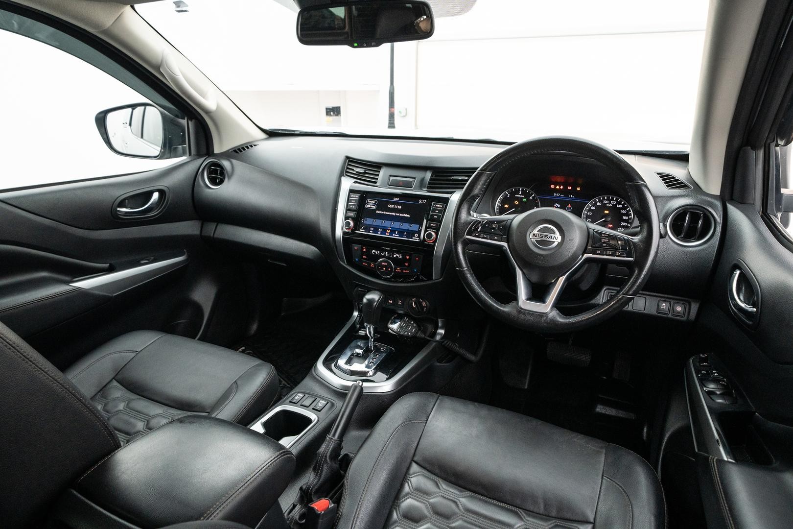 Nissan Navara image 4