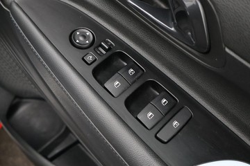 https://dvg-vehicle-assets.s3.amazonaws.com/U20199/5i40xxb8dk8k1bbsjqgrjmelm.jpg