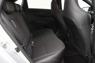 https://dvg-vehicle-assets.s3.amazonaws.com/U20199/6mnm19zr7aaci28a1m4cfmb0s.jpg