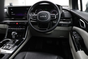https://dvg-vehicle-assets.s3.amazonaws.com/U20201/6jb8h9y1kt7p33x0k06ahhby6.jpg