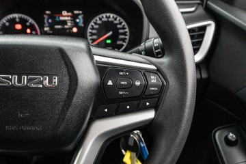 https://dvg-vehicle-assets.s3.amazonaws.com/U20270/9f1e1oal7kyyygejbe6jmwjk.jpg
