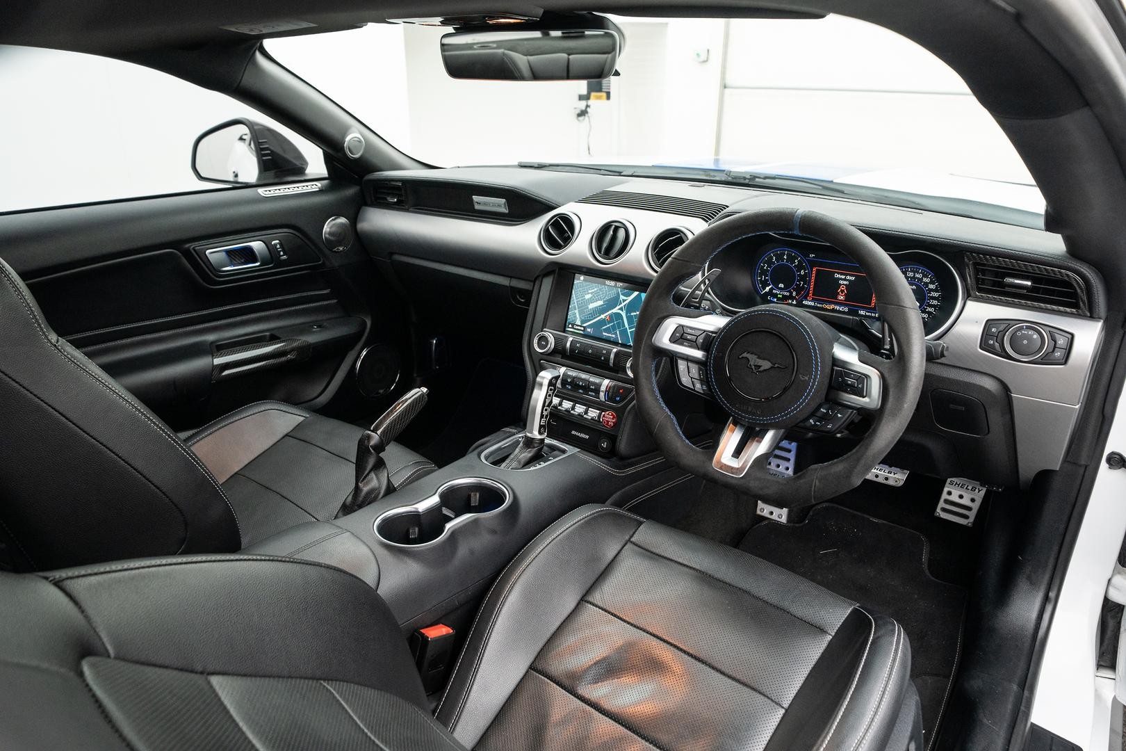 Ford Mustang image 4