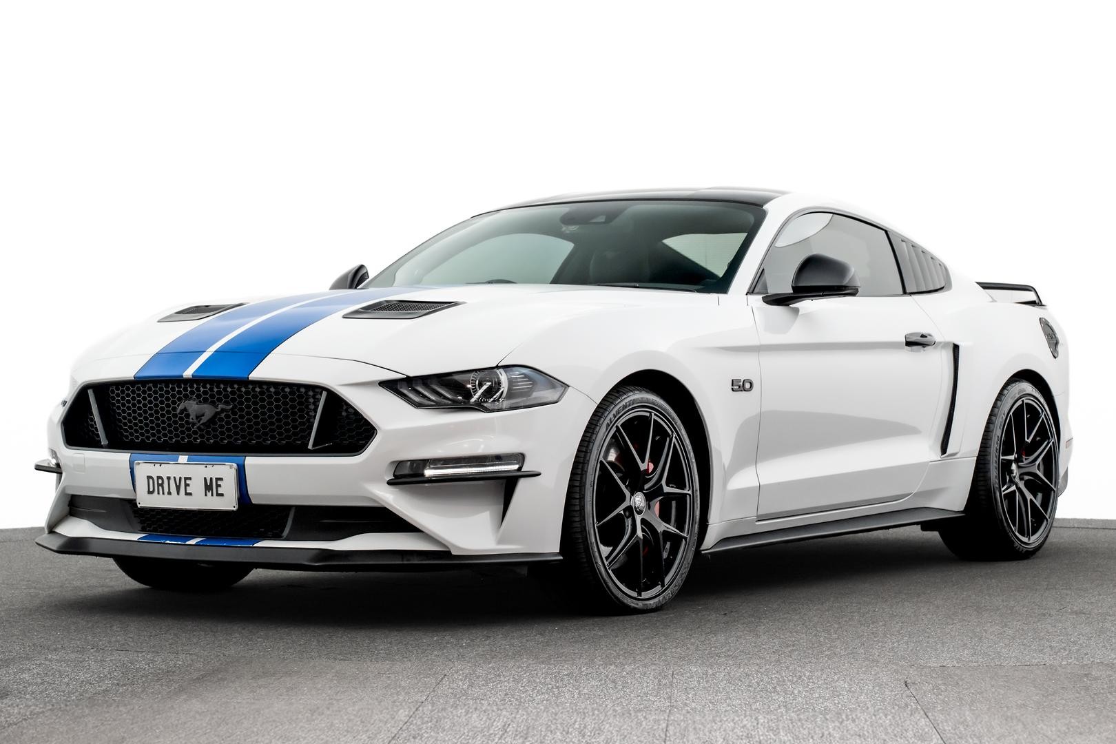 Ford Mustang image 1