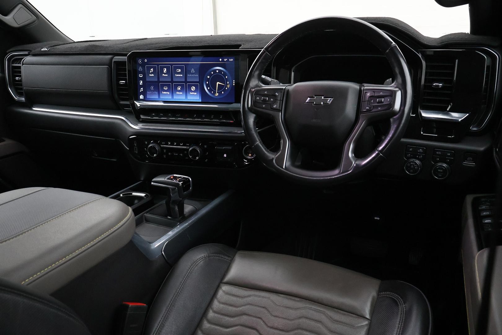 Chevrolet Silverado image 4