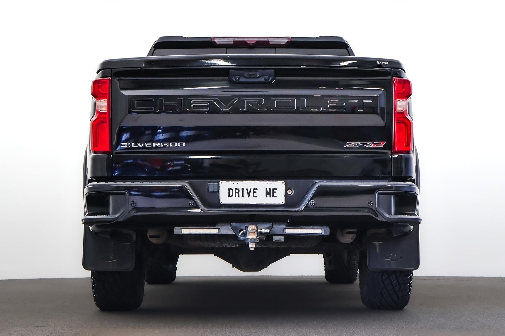 Chevrolet Silverado image 3