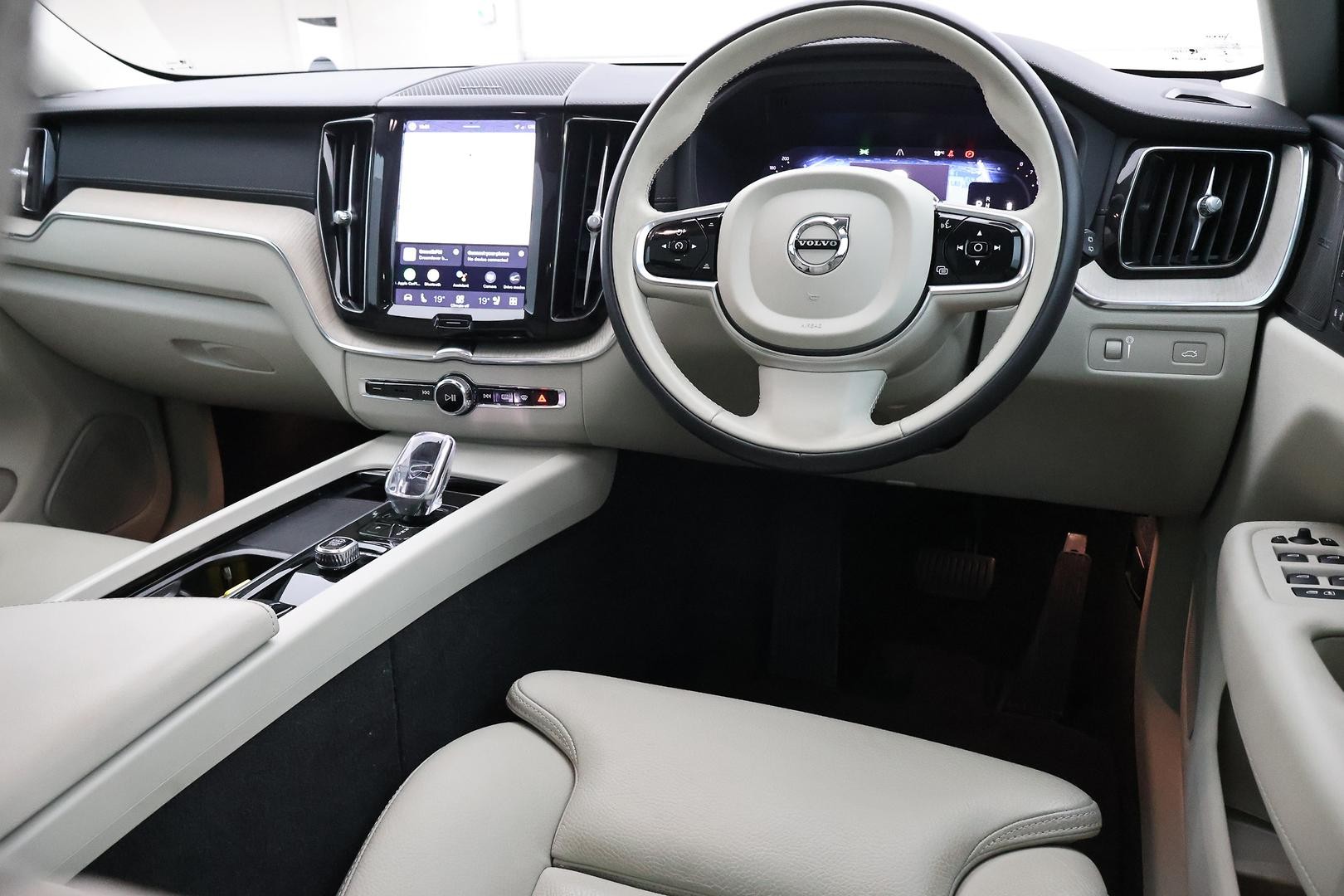Volvo Xc60 image 4