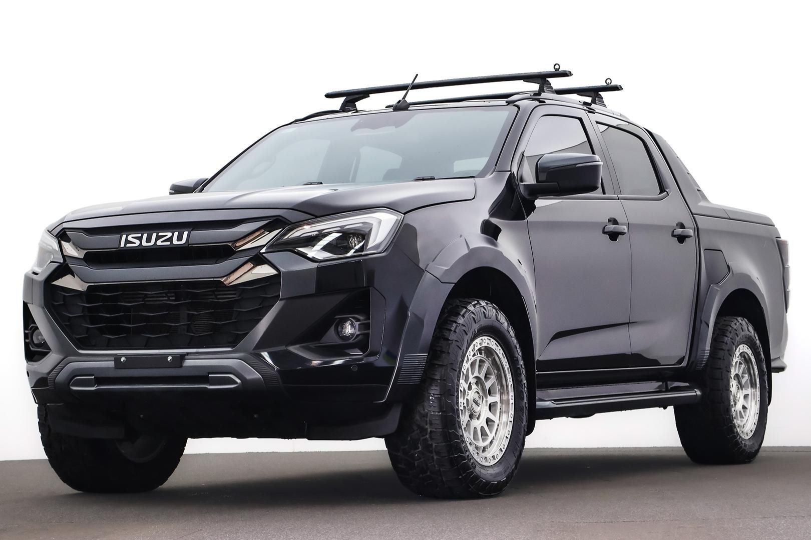 Isuzu D-max image 1