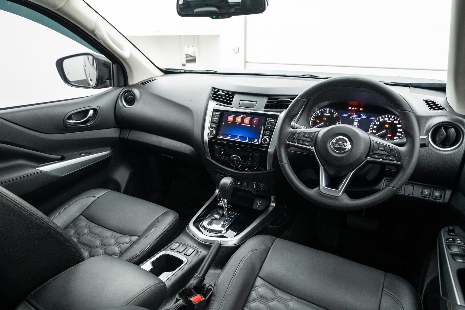 Nissan Navara image 4