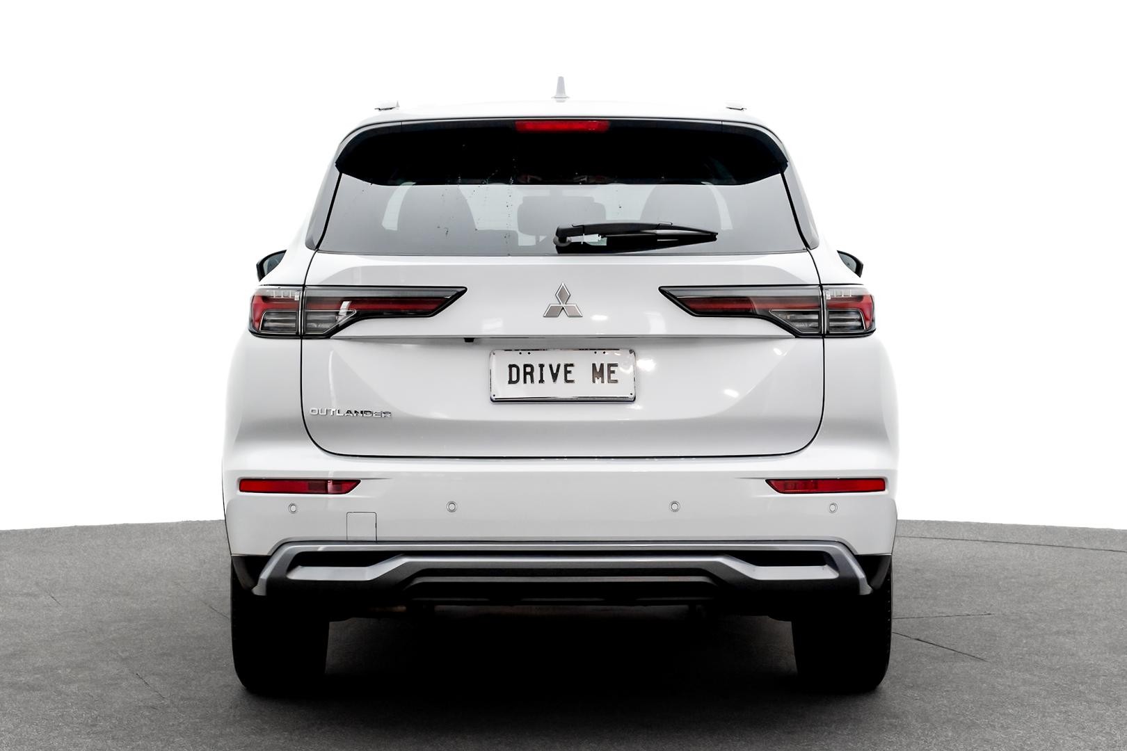 Mitsubishi Outlander image 3