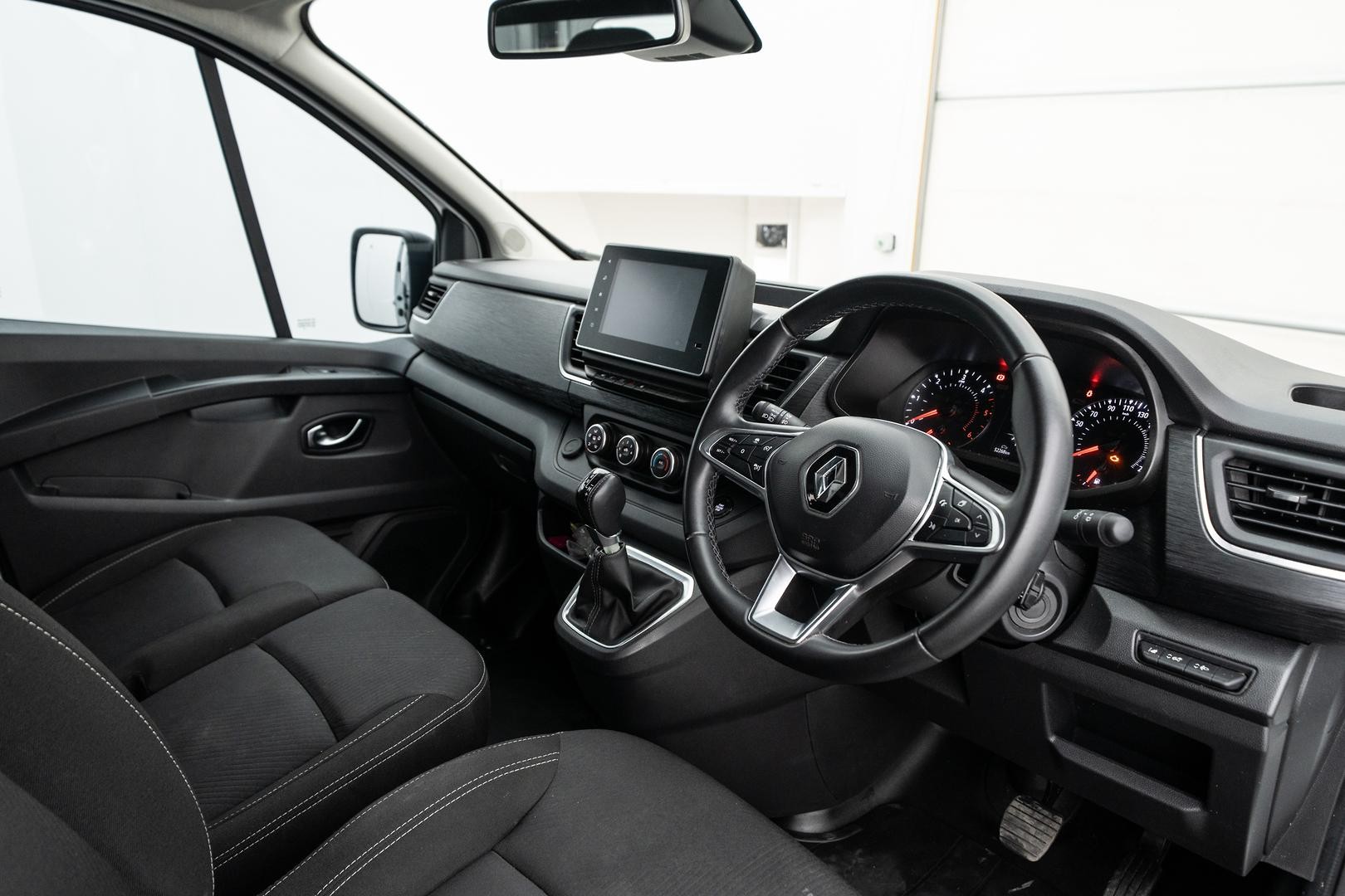 Renault Trafic image 4