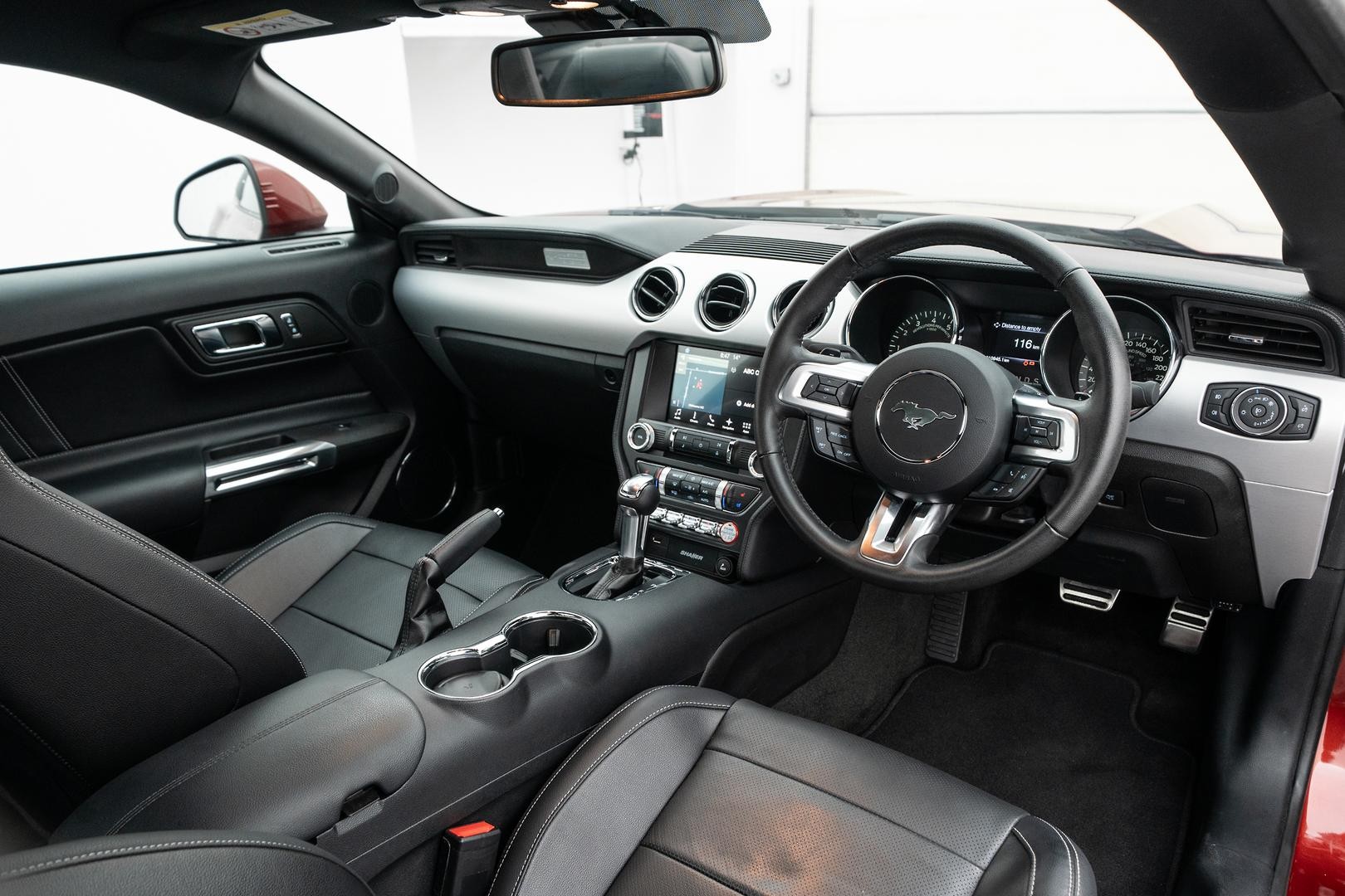 Ford Mustang image 4