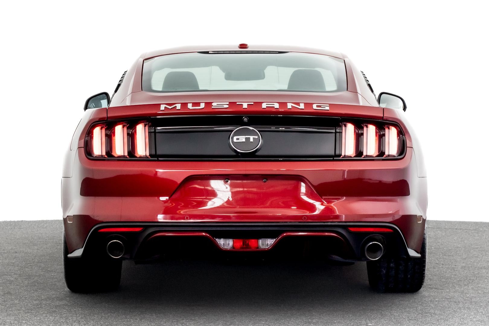 Ford Mustang image 3