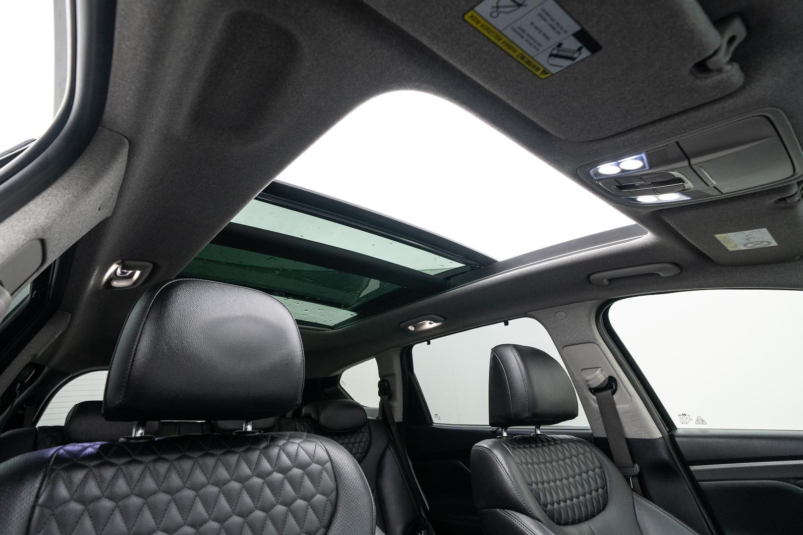 Hyundai Santa Fe image 4