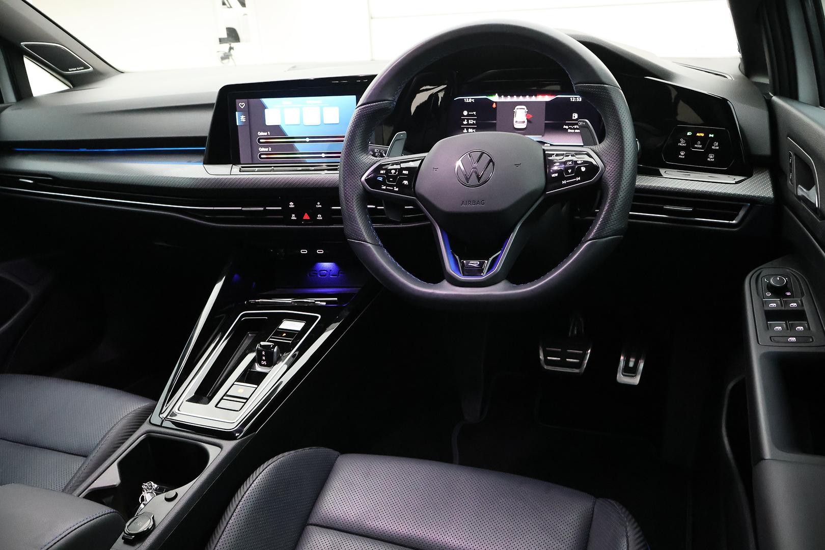 Volkswagen Golf image 4