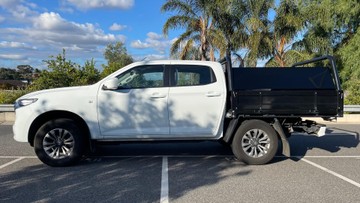 https://dvg-vehicle-assets.s3.amazonaws.com/V003955/2fx46ry8owyq6vo3gdv5ya2pm.jpg