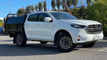 https://dvg-vehicle-assets.s3.amazonaws.com/V003955/3i1u2vvydnmh90ll3j08nazvj.jpg
