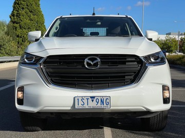 https://dvg-vehicle-assets.s3.amazonaws.com/V003955/3nehn7scsnzptn6bkn9nwo82j.jpg