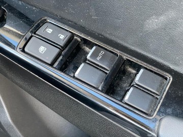 https://dvg-vehicle-assets.s3.amazonaws.com/V003955/4o2n8hzccsxbxbuy689e1w6op.jpg
