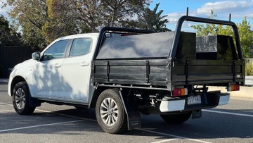 https://dvg-vehicle-assets.s3.amazonaws.com/V003955/7akd7h7swzyjl4qft1qyr779n.jpg