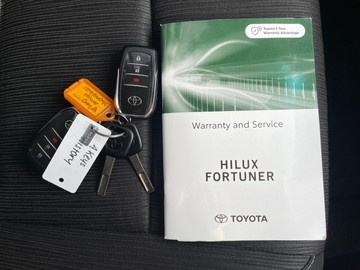 https://dvg-vehicle-assets.s3.amazonaws.com/V004028/4qbgltksqnb56ry5mg7siyix.jpg