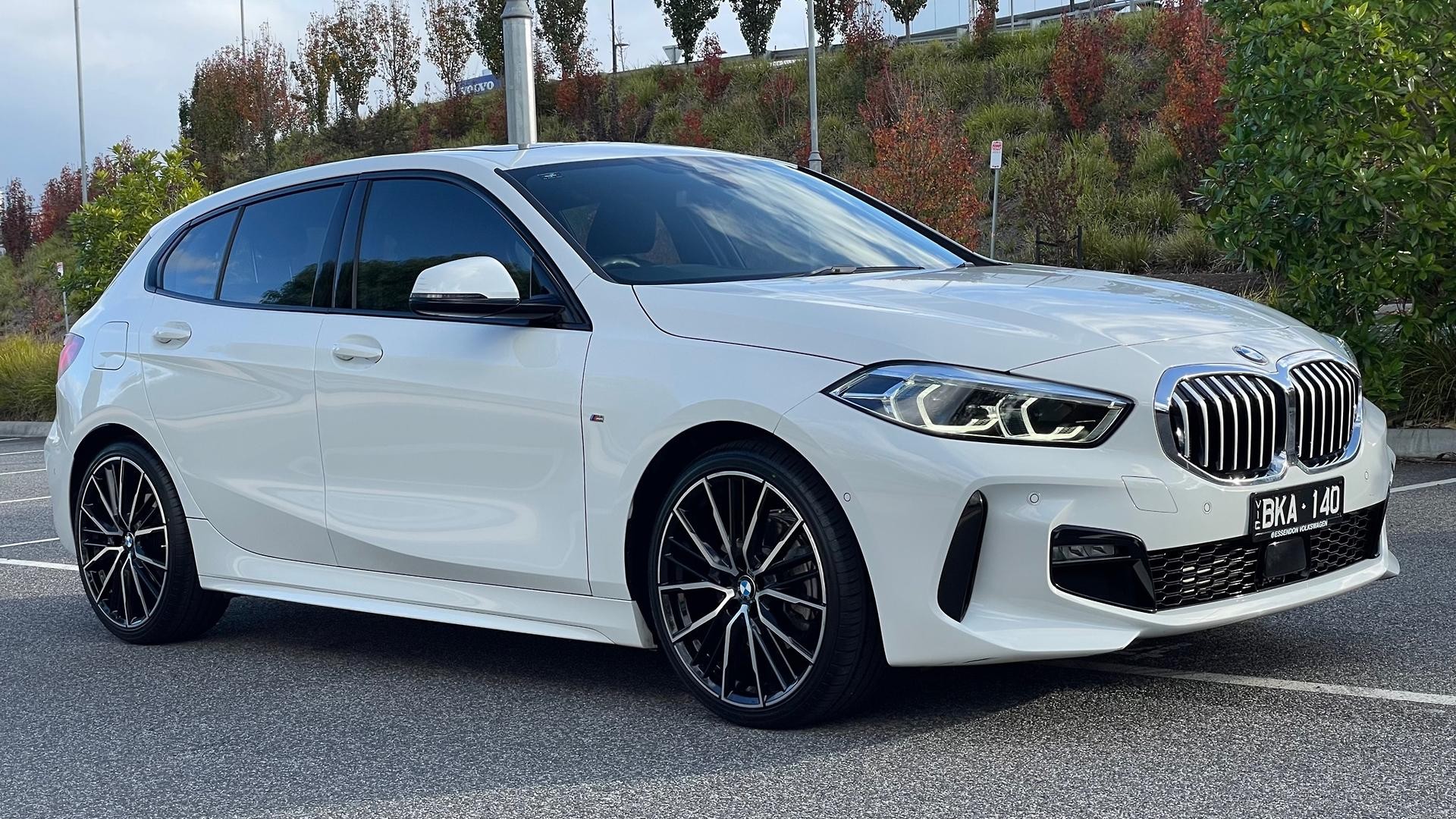 BMW 1 Series image 2