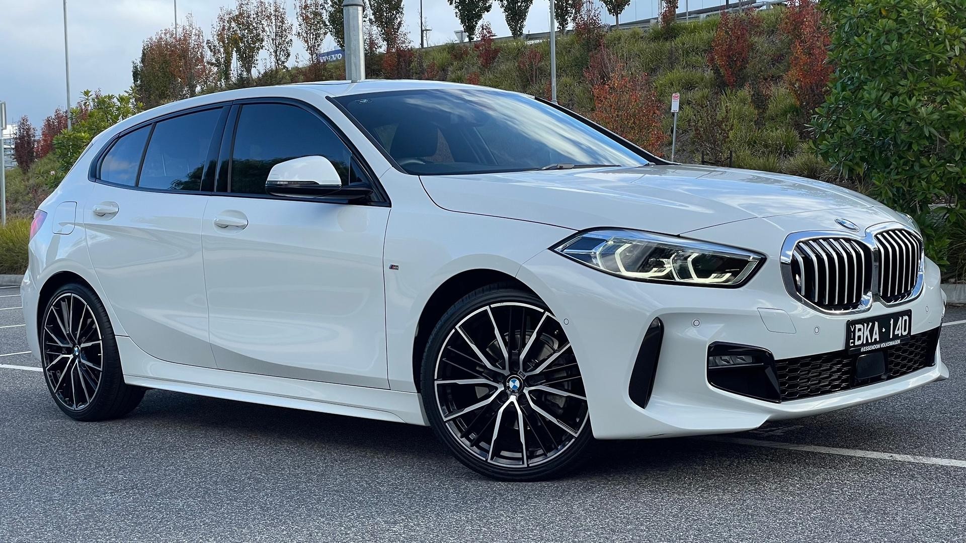 BMW 1 Series image 1