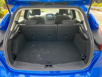 https://dvg-vehicle-assets.s3.amazonaws.com/V004150/1lqb1sauas5feb6c9at6uu1mf.jpg