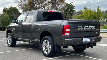 https://dvg-vehicle-assets.s3.amazonaws.com/V004210/4vzpe57eu4gxfavi9zpa19sie.jpg