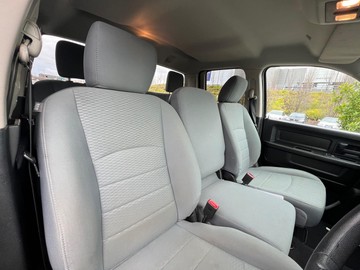 https://dvg-vehicle-assets.s3.amazonaws.com/V004210/684kj1s62wvtg5zchu4ianh3i.jpg