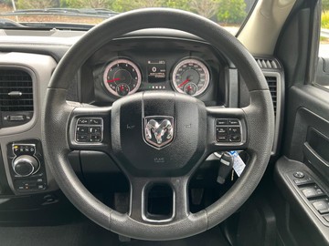 https://dvg-vehicle-assets.s3.amazonaws.com/V004210/7brbi8pgo7ydfb97fs0fc8liz.jpg