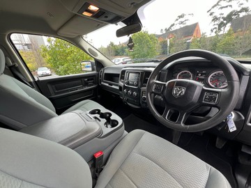 https://dvg-vehicle-assets.s3.amazonaws.com/V004210/f0hwyc1p3acdfo9ya5rpv6g7.jpg