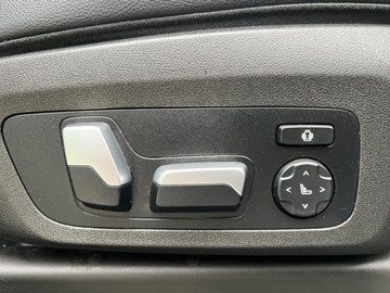 https://dvg-vehicle-assets.s3.amazonaws.com/V004222/aoyn8roo2lbs3x6t1z2nlyyrw.jpg