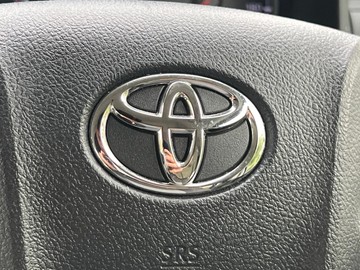 https://dvg-vehicle-assets.s3.amazonaws.com/V004224/1ad94j3pnvjdlrvqh5uatm43z.jpg