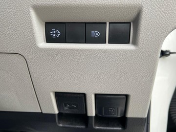 https://dvg-vehicle-assets.s3.amazonaws.com/V004224/5cqs4wwk91pj375ksfmnvvncp.jpg
