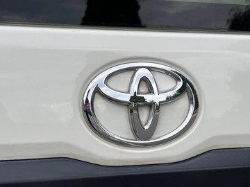https://dvg-vehicle-assets.s3.amazonaws.com/V004224/83nf2ouv4elyrhgcctdfbl6st.jpg