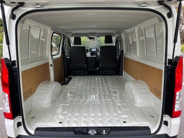 https://dvg-vehicle-assets.s3.amazonaws.com/V004224/cjv7anmq3zuerrq1weqbrvp1l.jpg
