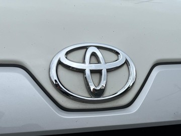 https://dvg-vehicle-assets.s3.amazonaws.com/V004224/dz0pqmfaz43u7nmzjqb3v1bua.jpg