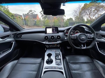 https://dvg-vehicle-assets.s3.amazonaws.com/V004229/cbjq1i7srid7vlt0w29jv68w9.jpg