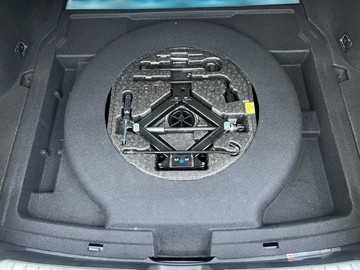https://dvg-vehicle-assets.s3.amazonaws.com/V004229/dziskmfs41kxbvq6x7bclh19t.jpg