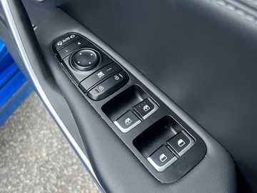 https://dvg-vehicle-assets.s3.amazonaws.com/V004229/edkvrslcyr8l6pvklocio8gqx.jpg