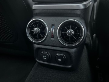 https://dvg-vehicle-assets.s3.amazonaws.com/V004229/ic3xqdw9qteyqde5um1tlh8s.jpg