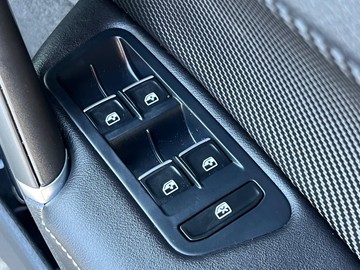 https://dvg-vehicle-assets.s3.amazonaws.com/V004238/8klh3mmoirwy14e3gg9gq01lh.jpg