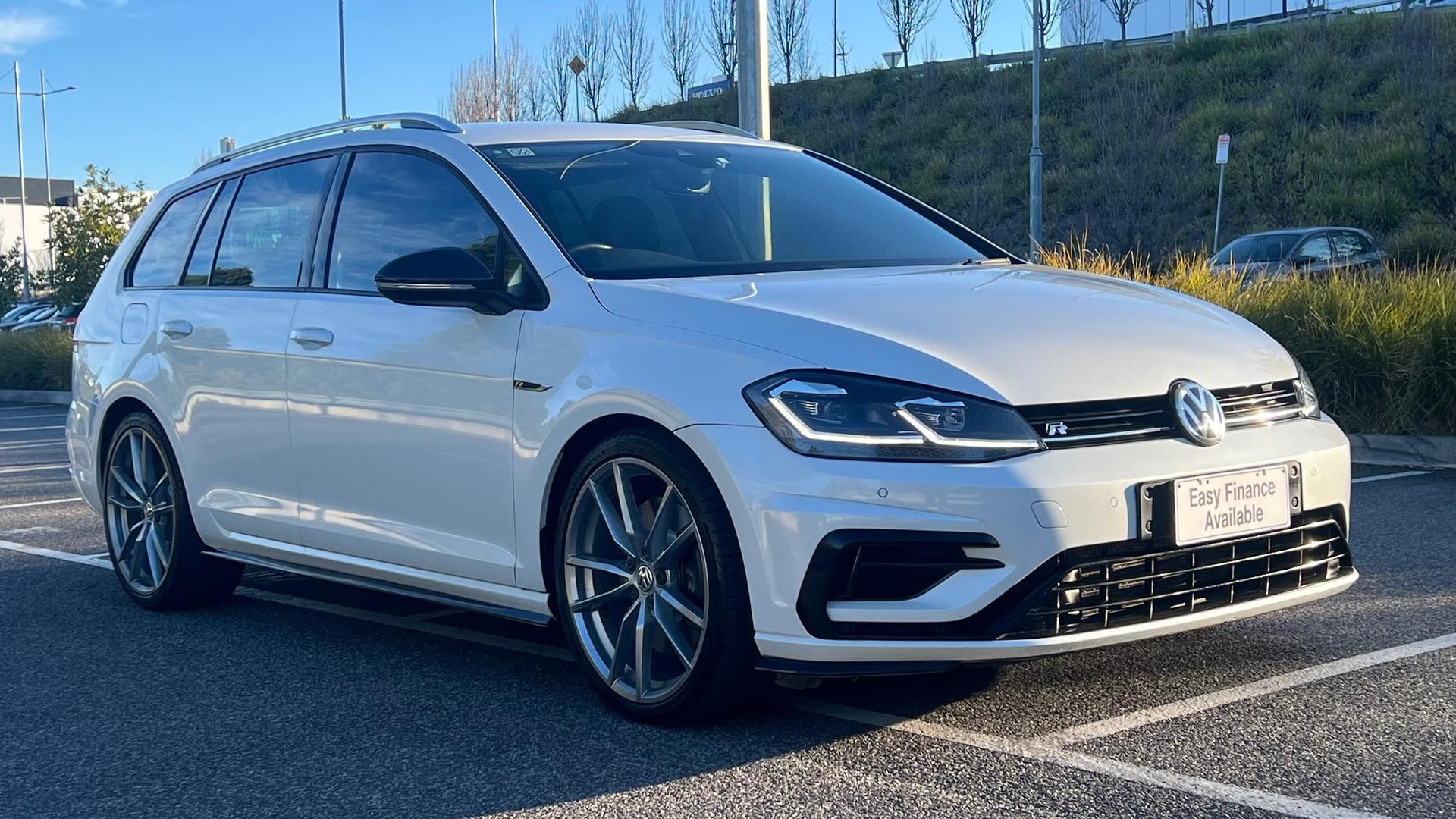 Volkswagen Golf image 2