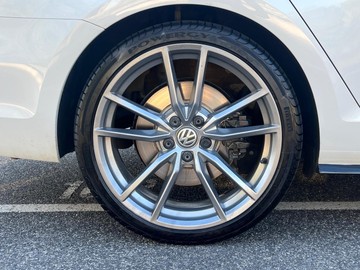 https://dvg-vehicle-assets.s3.amazonaws.com/V004238/clyf75jx57dzyc4826yk7xp7v.jpg