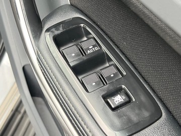 https://dvg-vehicle-assets.s3.amazonaws.com/V004281/7wqkr474fg5qlbfldos63zqyu.jpg