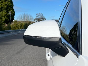 https://dvg-vehicle-assets.s3.amazonaws.com/V004300/3tunmpr8pxtbelnjng1jr88iv.jpg