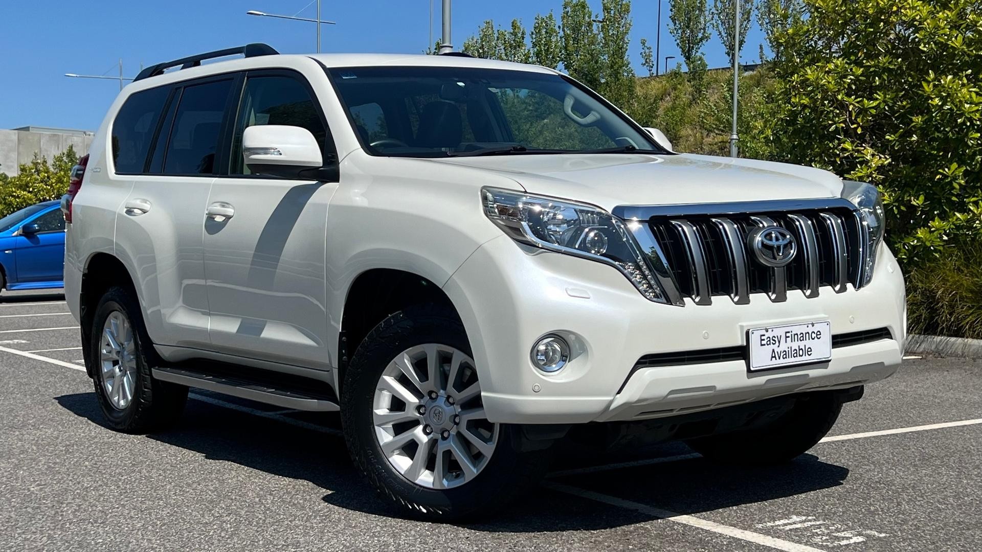 Toyota Landcruiser Prado image 2