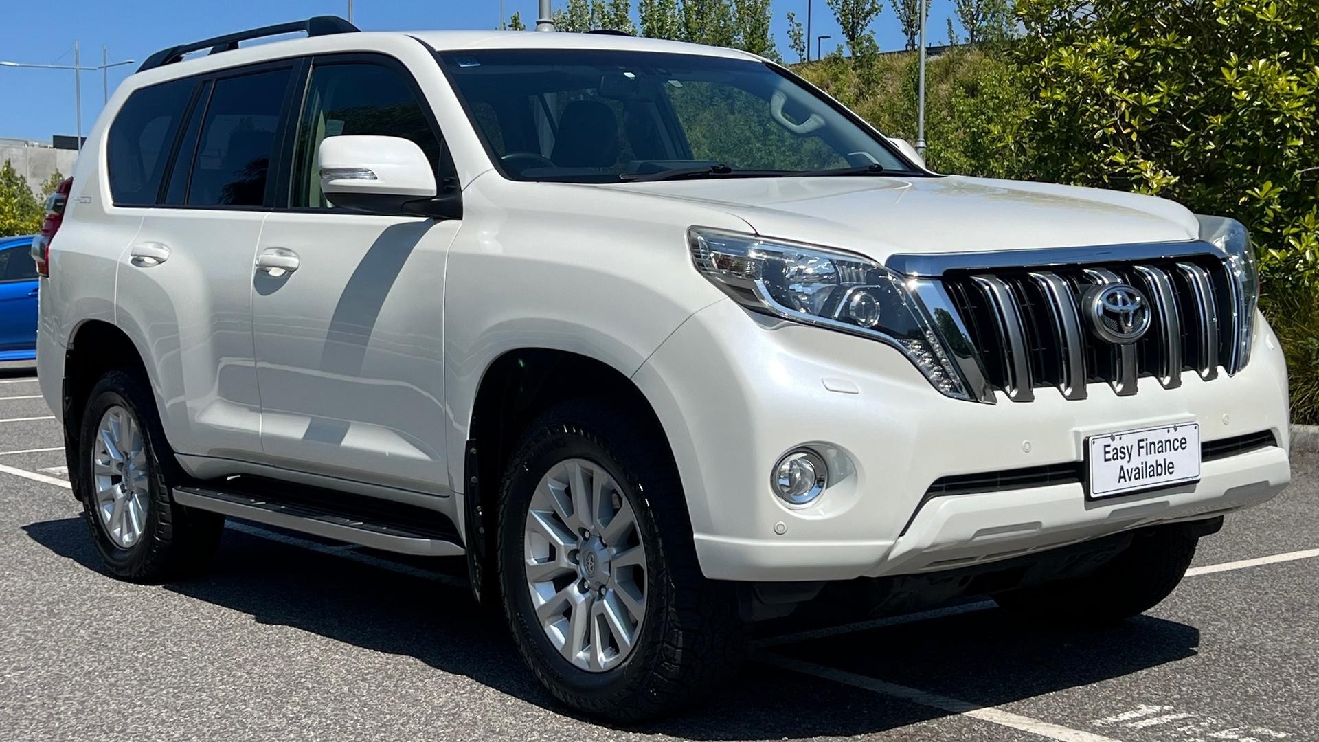 Toyota Landcruiser Prado image 3