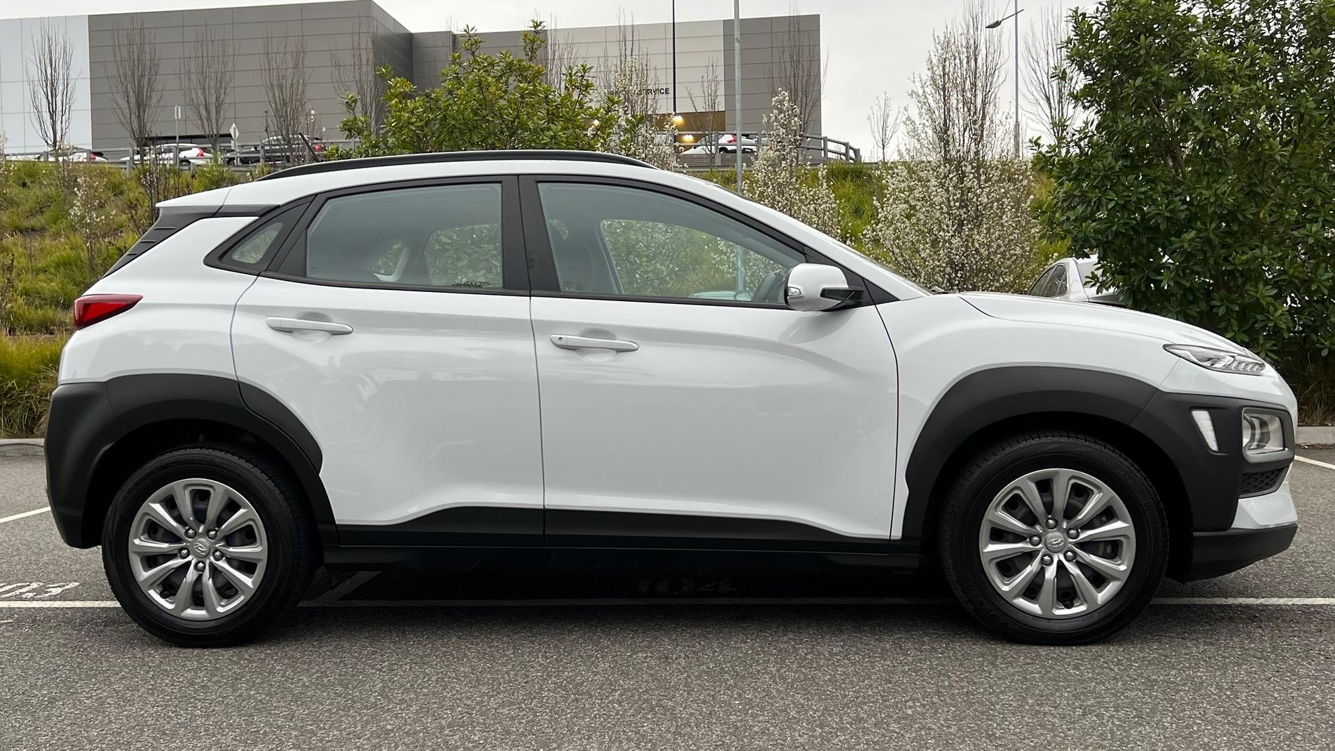 Hyundai Kona image 3